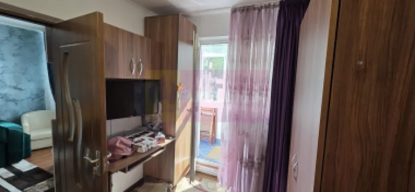 Apartament cu 2 camere, et 1 in Campina