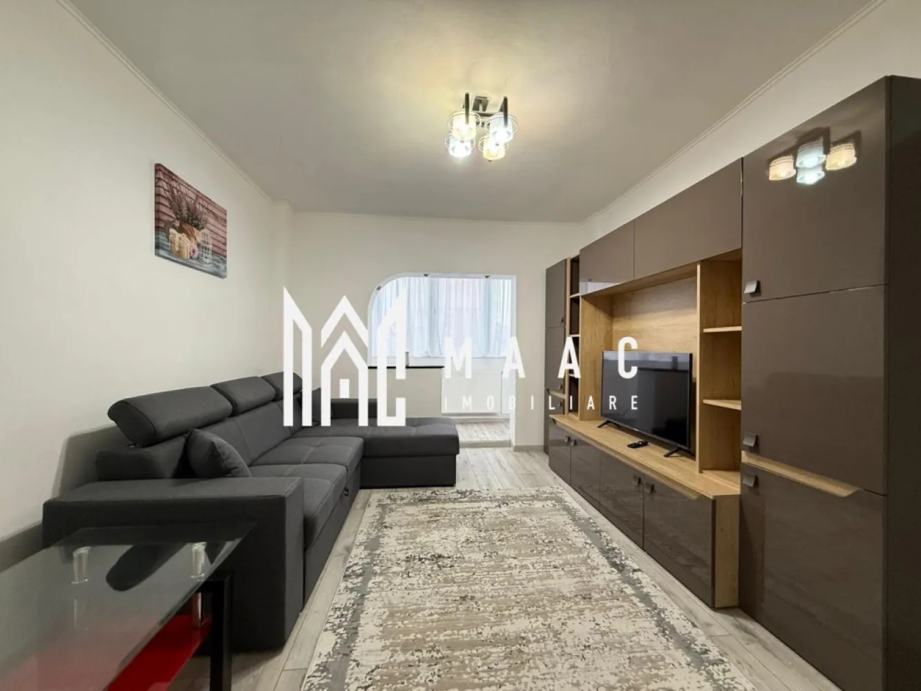 Apartament 3 camere | 2 bai | Decomandat | Etaj 3 | Renovat