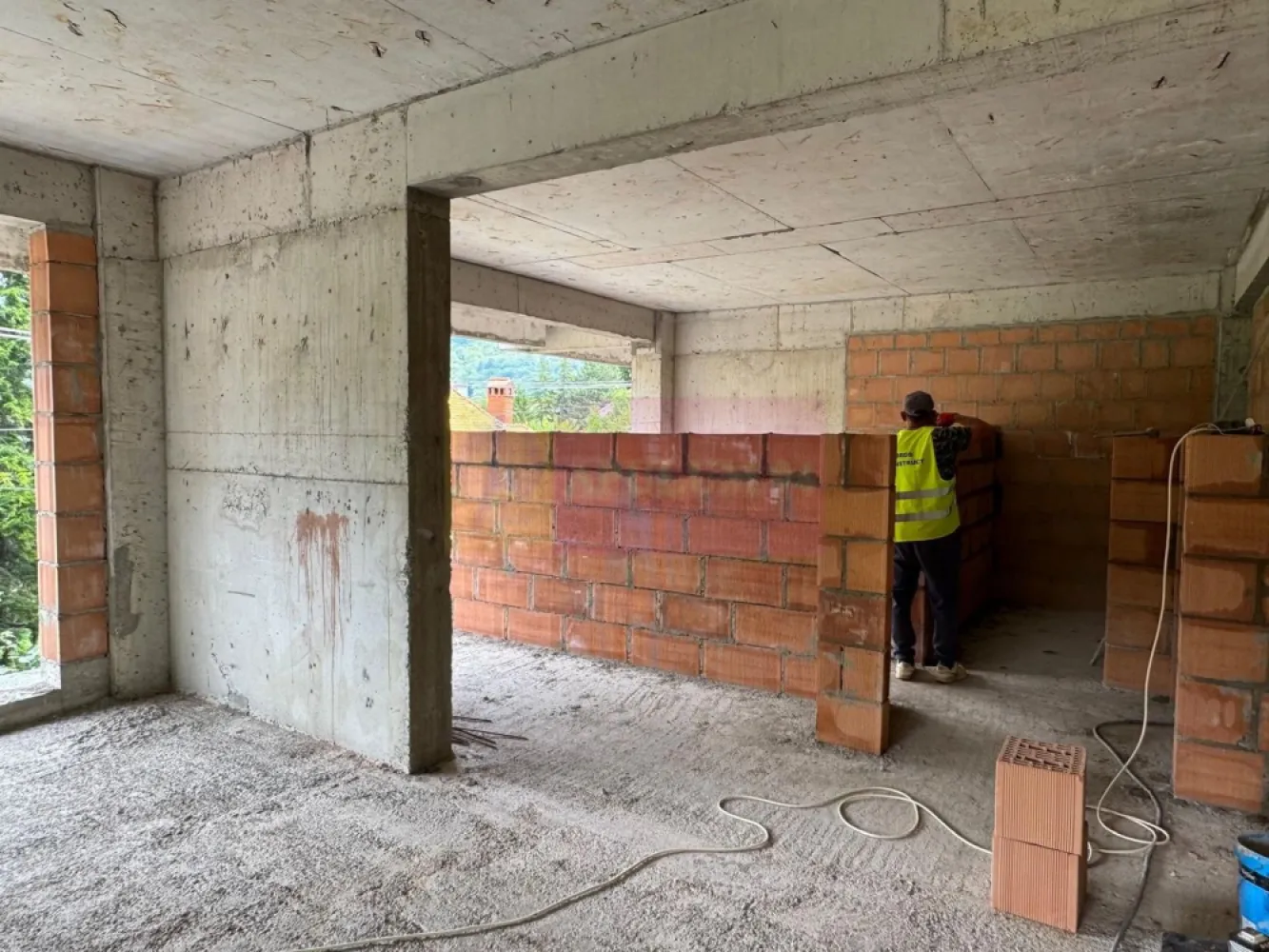 Apartament cu 3 camere cu finisaje de LUX in Sinaia la etaj + mansarda