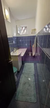 Apartament cu 2 camere, et 1 in Campina