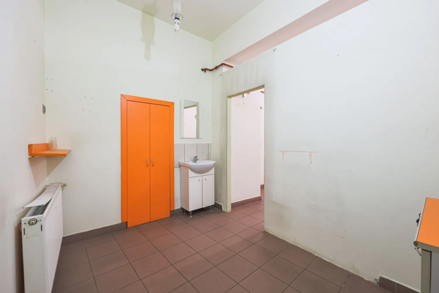 Spațiu comercial strada Episcopiei nr 1, Pregătit pt afacerea ta!