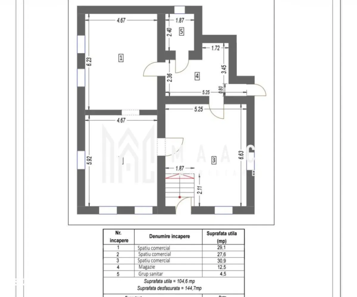 Spațiu comercial de închiriat | Piața Cibin, Sibiu | 105 mp utili - Spațiu comercial de închiriat în zona Piața Cibin din Sibiu, cu 105 mp utili și compartimentare practică pentru activitate profesională, într-o zonă centrală cu vizibilitate bună.

Detalii proprietate:
• Suprafață utilă: 105 mp
• 3 încăperi principale de 29,1 mp, 27,6 mp și 30,9 mp
• Magazie/depozit de 12,5 mp
• Grup sanitar de 4,5 mp
• Hol și spații de acces pentru organizarea activității
• An construcție: 2000
• Suprafață desfășurată: 144,7 mp

Proprietatea este amplasată în apropierea Pieței Cibin, într-una dintre cele mai active zone ale orașului. Poziționarea centrală oferă acces facil și vizibilitate bună, iar configurația interioară permite desfășurarea eficientă a activității într-un spațiu cu încăperi generoase.

Cod anunț CP3188333. Contactați echipa MAAC Imobiliare pentru mai multe detalii și pentru programarea unei vizionări.