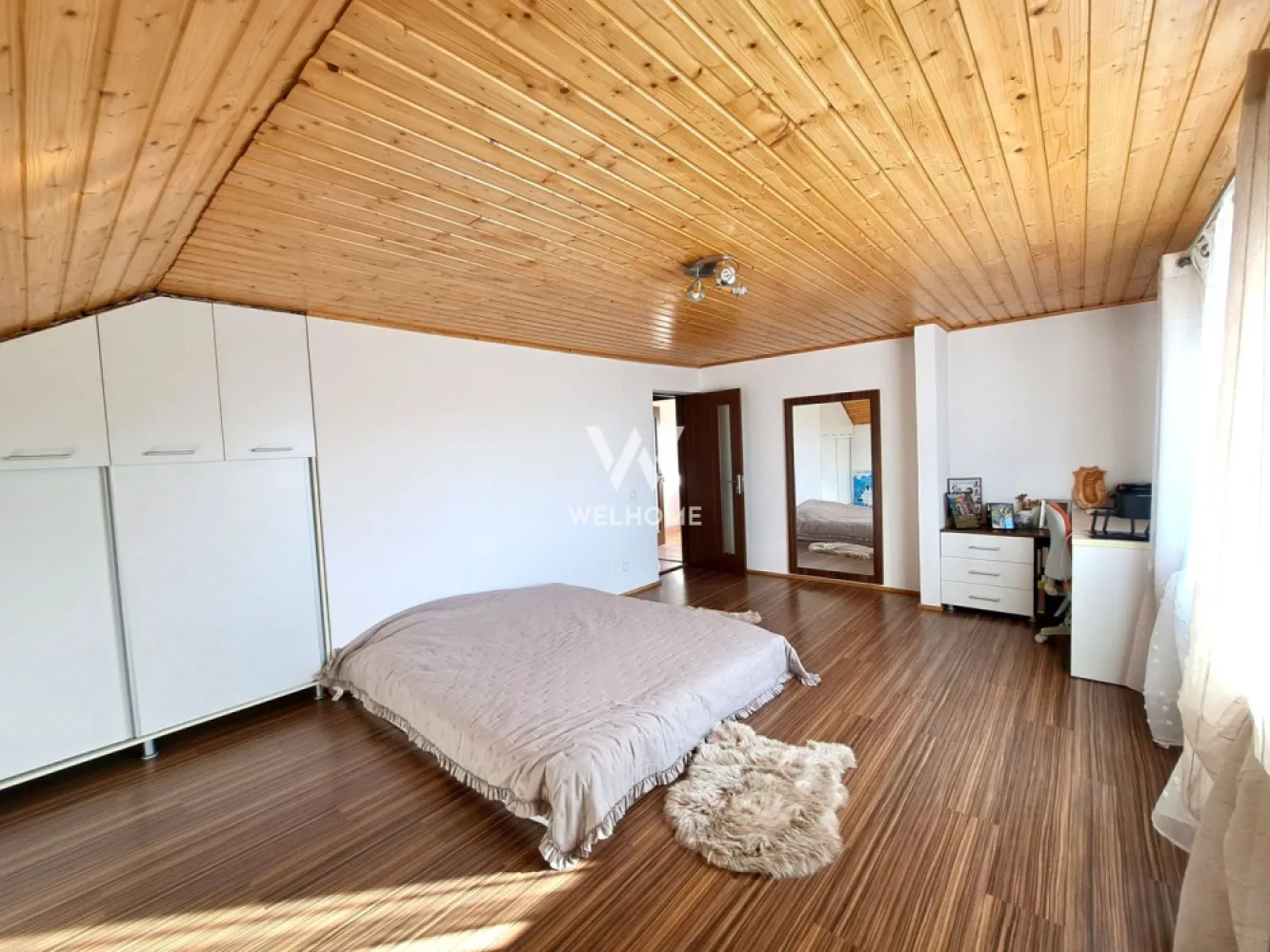 Casa spatioasa si utila, 5 camere, garaj, pivnita - Sibiu