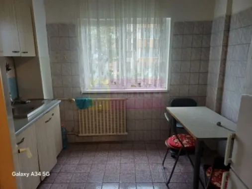 2 camere, Uverturii, zona Lujerului, zona Gorjului, Militari