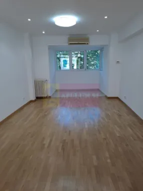 Vanzare apartament 4 camere – Zona Unirii Splai vav Magazinul Unirii