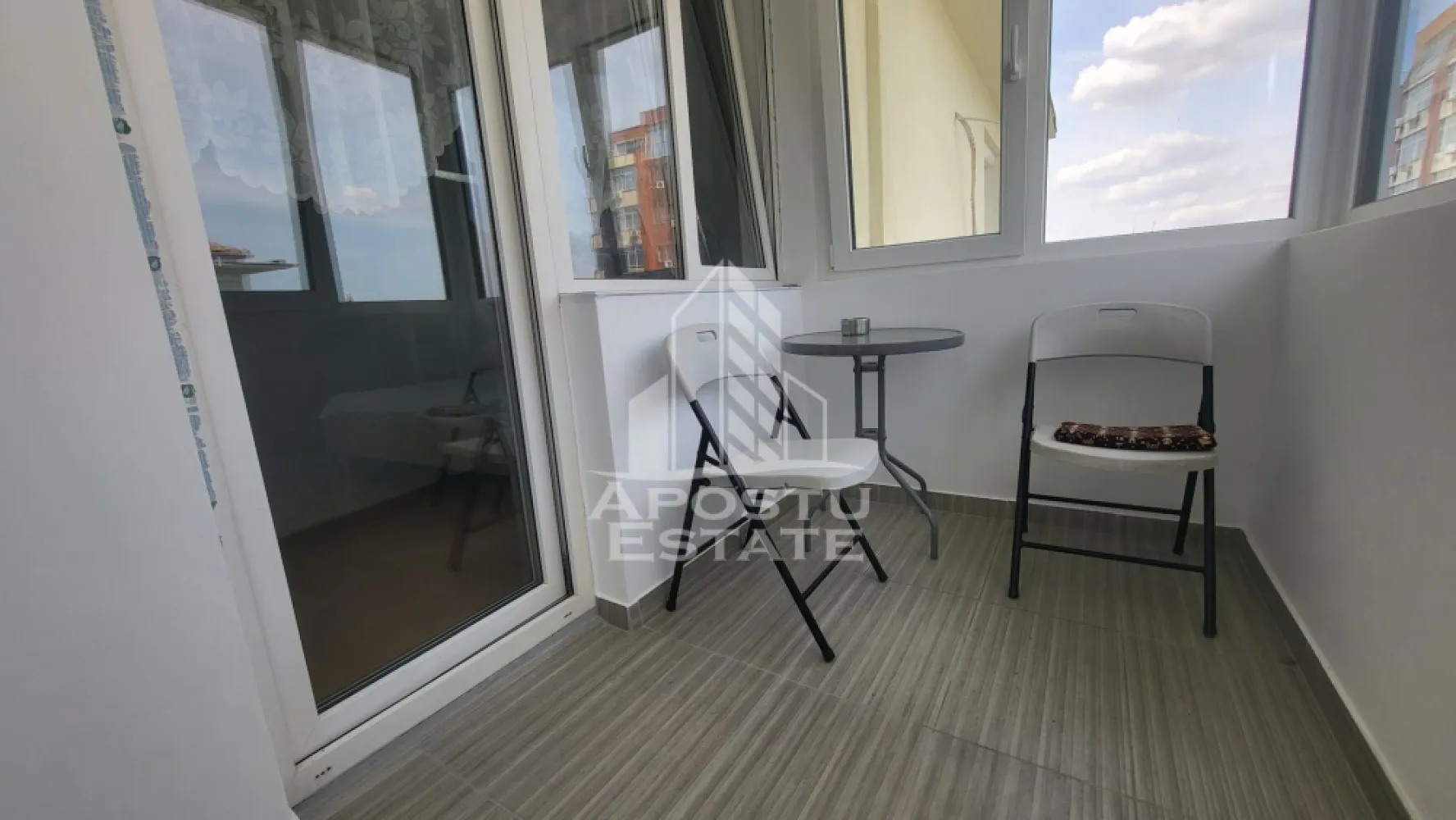 Apartament cu 2 camere,zona Centrala