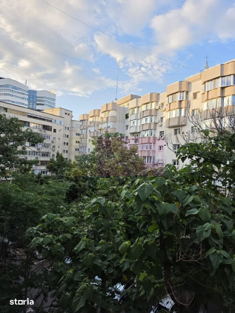 Garsonieră, metrou Piata Muncii, 42 mp utili, etaj 4/8