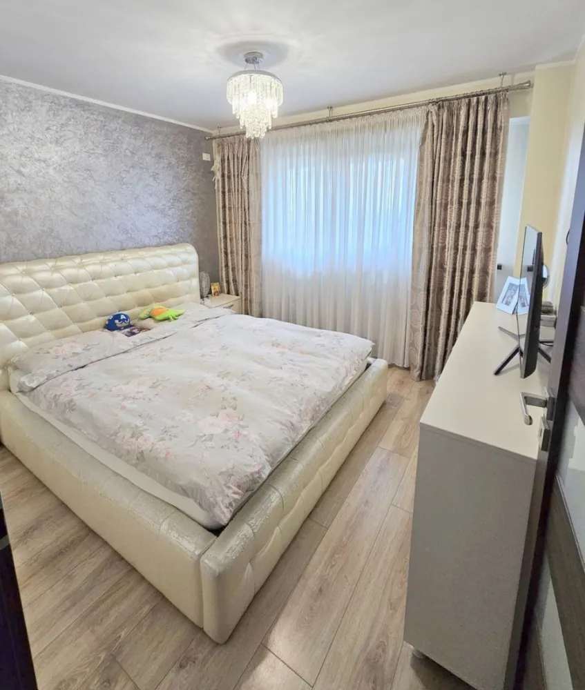 Apartament 2 camere decomandat de vânzare – Mazepa – 57 mp