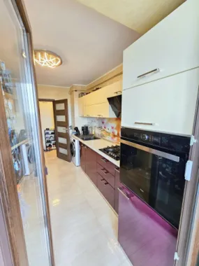 Apartament 2 camere decomandat de vânzare – Mazepa – 57 mp