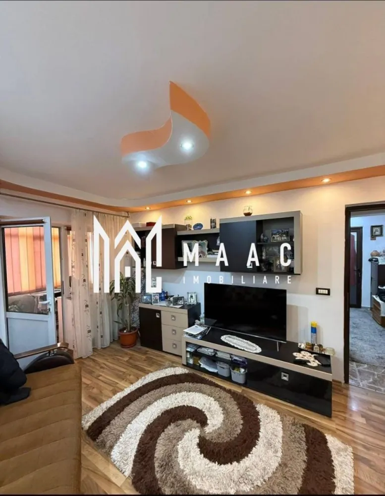 Apartament cu 2 camere | Ostroveni | Etaj 1 - Apartament 2 camere de vânzare – Ostroveni, etaj 1 – 70.000 € Râmnicu Vâlcea – Zona Ostroveni Agenția Maac Imobiliare vă propune spre vânzare un apartament cu 2 camere, situat într-un bloc tip A, la etajul 1, într-una dintre cele mai căutate zone ale orașului. 🔹 Compartimentare: decomandat total 🔹 Suprafață totală: 50 mp 🔹 Stare: se vinde complet mobilat și utilat, exact ca în poze 🔹 Etaj: 1 Avantaje locație: ✔ Locație excelentă ✔ Foarte aproape de Piața Ostroveni ✔ Lângă Piscina Ostroveni ✔ În imediata apropiere: grădiniță cu program prelungit, școală generală, magazine, mijloace de transport în comun 💰 Preț de vânzare: 70.000 € 📌 ID proprietate: CP2913088 Pentru mai multe informații sau pentru programarea unei vizionări, nu ezitați să ne contactați! }}