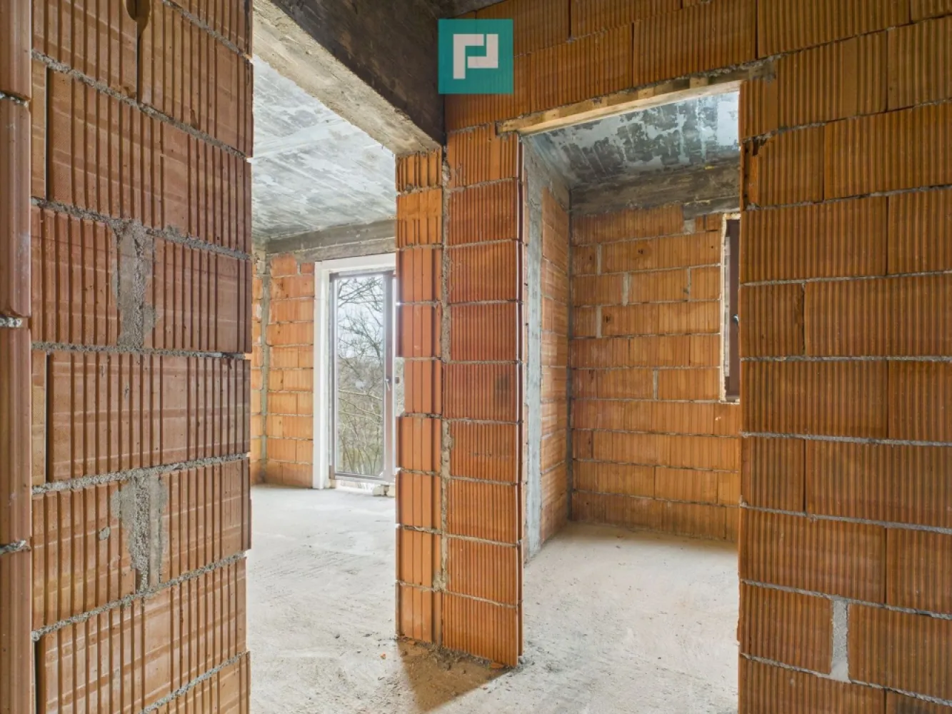 Duplex solid 120 mp, intimitate și calm in Chisoda