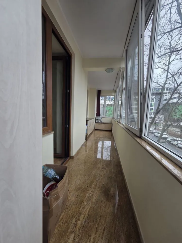 Apartament 2 camere decomandat-zona Spitalul Judetean-139.500 euro neg