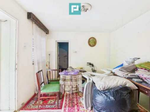 Casă cu 2 corpuri și 5 camere în Livada