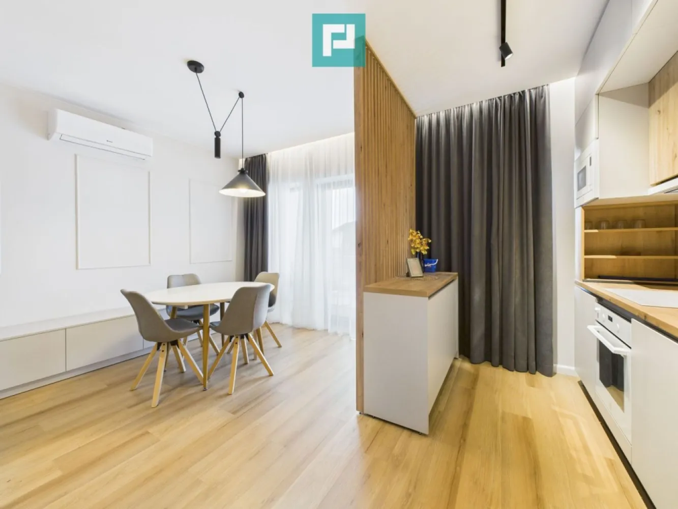 Apartament spațios, vedere și facilități premium