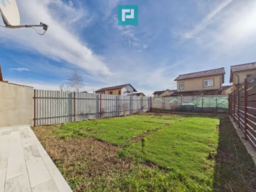 Casă înșiruită în Via Carmina- Vladmirescu