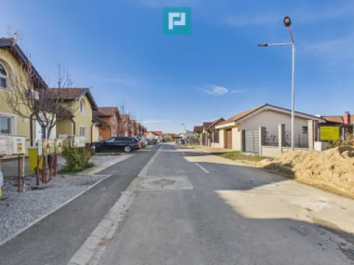 Casă înșiruită în Via Carmina- Vladmirescu