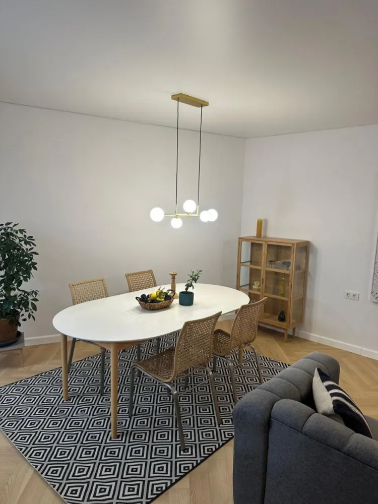 Casă parter, luminoasă, – vizavi de Spitalul Județean-387.000 EURO neg