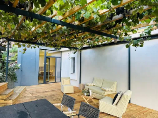 Casă parter, luminoasă, – vizavi de Spitalul Județean-387.000 EURO neg