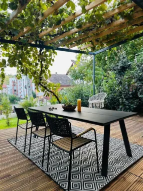 Casă parter, luminoasă, – vizavi de Spitalul Județean-387.000 EURO neg