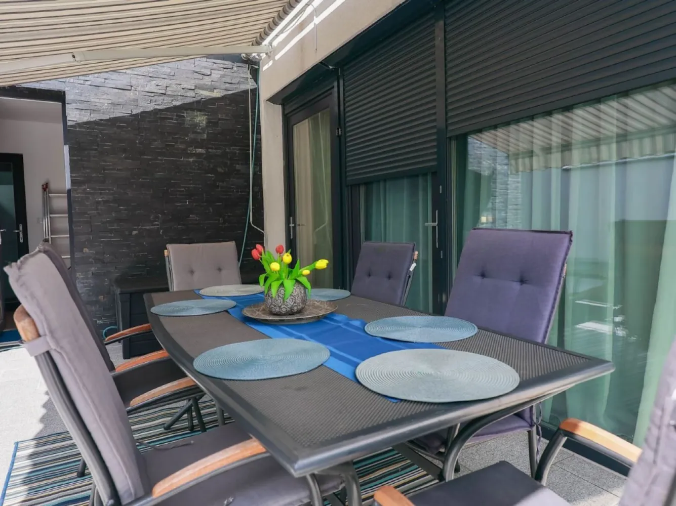 Vilă cu piscină, mobilată și utilată. Comision 0%. 410.000 Euro neg