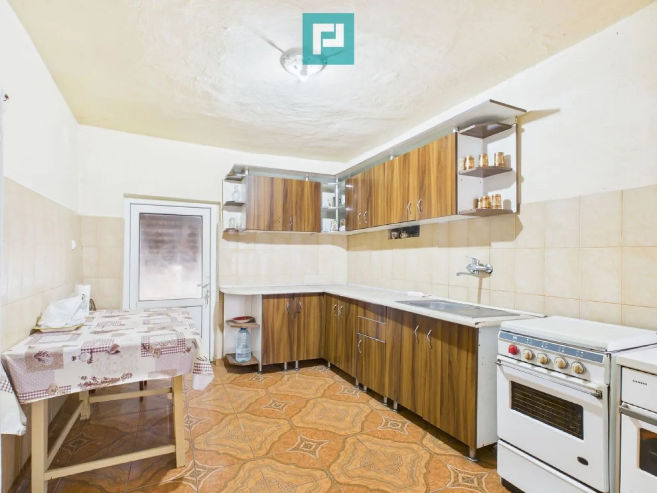 Casă cu 4 camere în Nădab