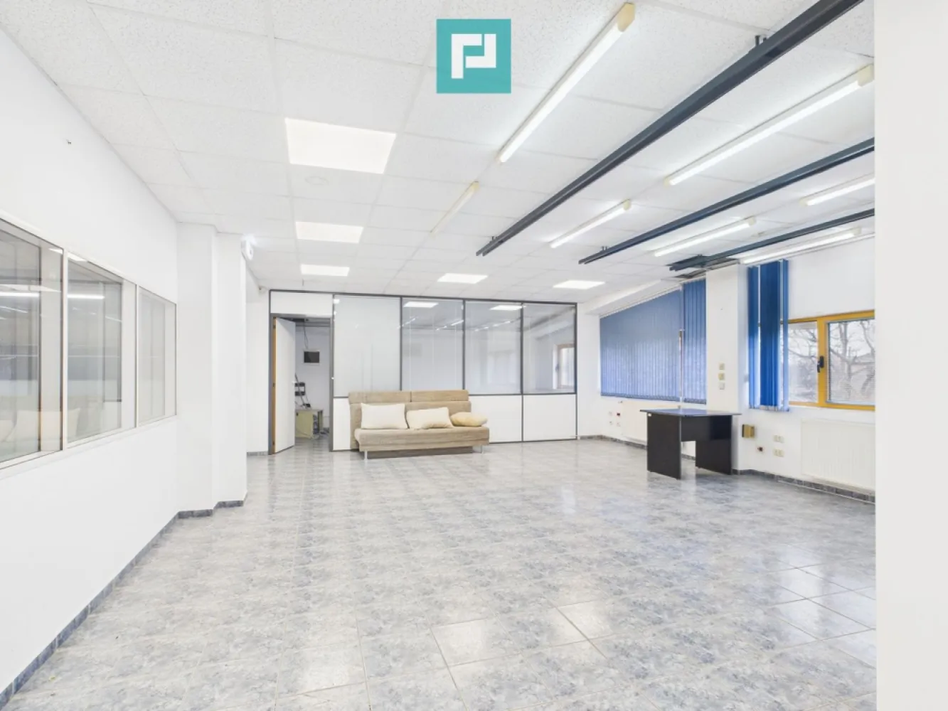 Hală industrială 800mp - Hală industrială modernă în Timișoara Se oferă spre închiriere hală industrială situată în Timișoara- zona Ronaț, zonă urbană bine conectată, cu acces facil către zona de nord și centrul orașului. Caracteristici generale: • Suprafață totală utilă: aprox. 1.000 mp • Hală producție / depozitare: aprox 800 mp • Birouri și anexe administrative: 200 mp (birouri, grupuri sanitare, vestiare) • Teren aferent: aprox. 2.000 mp • Inălțimi: H max=6.3 coamă, h min=5.5m streasină • Curte betonată, împrejmuită, cu parcare privată generoasă • Acces TIR cu drive-in (trafic urban) • Două porți industriale automatizate, dimensiuni 4x4.5m si 3.4x2.7m • Posibilitate showroom la parter, cu acces direct Dotări și facilități: • Construcție pe structură metalică, cu închideri din panouri sandwich • Stare foarte bună / excelentă • Curent trifazat – putere instalată 130 kW • Sistem de încălzire pe gaz (hală + birouri) • Iluminat natural • Instalații PSI cu hidranți • Autorizație ISU • Sistem de alarmă • Porți de acces în incintă, automatizate • Spații sanitare, vestiare, sală de mese Avantaje și utilizări recomandate: • Poziție urbană foarte bună • Acces rapid la artere principale și transport public • Ideală pentru: producție ușoară, depozitare, logistică urbană, service, showroom sau activități comerciale/industriale Sună-mă pentru detalii și vizionare! Remus Beiușanu Telefon: 0785.997.537 Email: remus.beiusanu@propertylab.ro CP2891086 }}