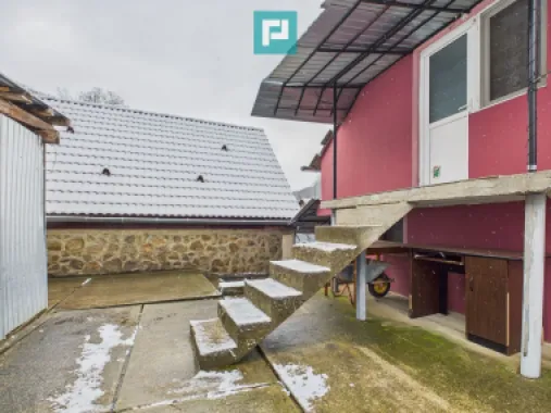 Casă individuală în Lipova