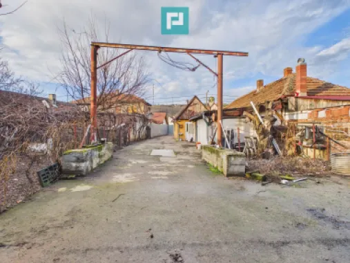 Casă 70mp + Hală 100mp, Str. Navigatorilor, Oradea