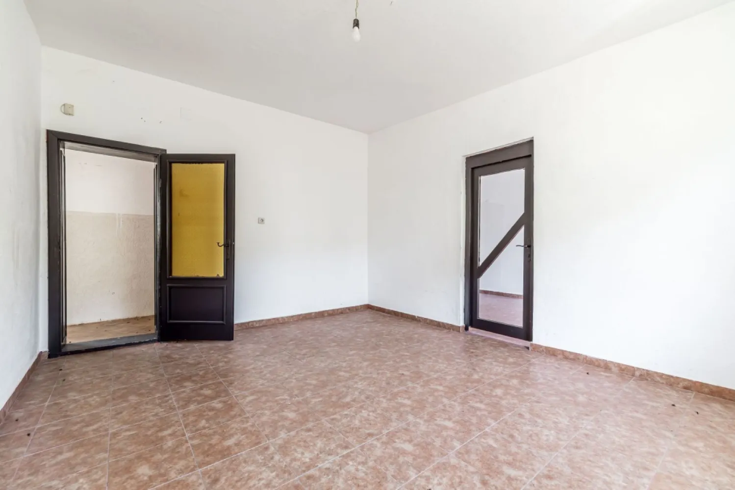 Casă individuală cu potențial comercial excelent in cartierul Vlaicu