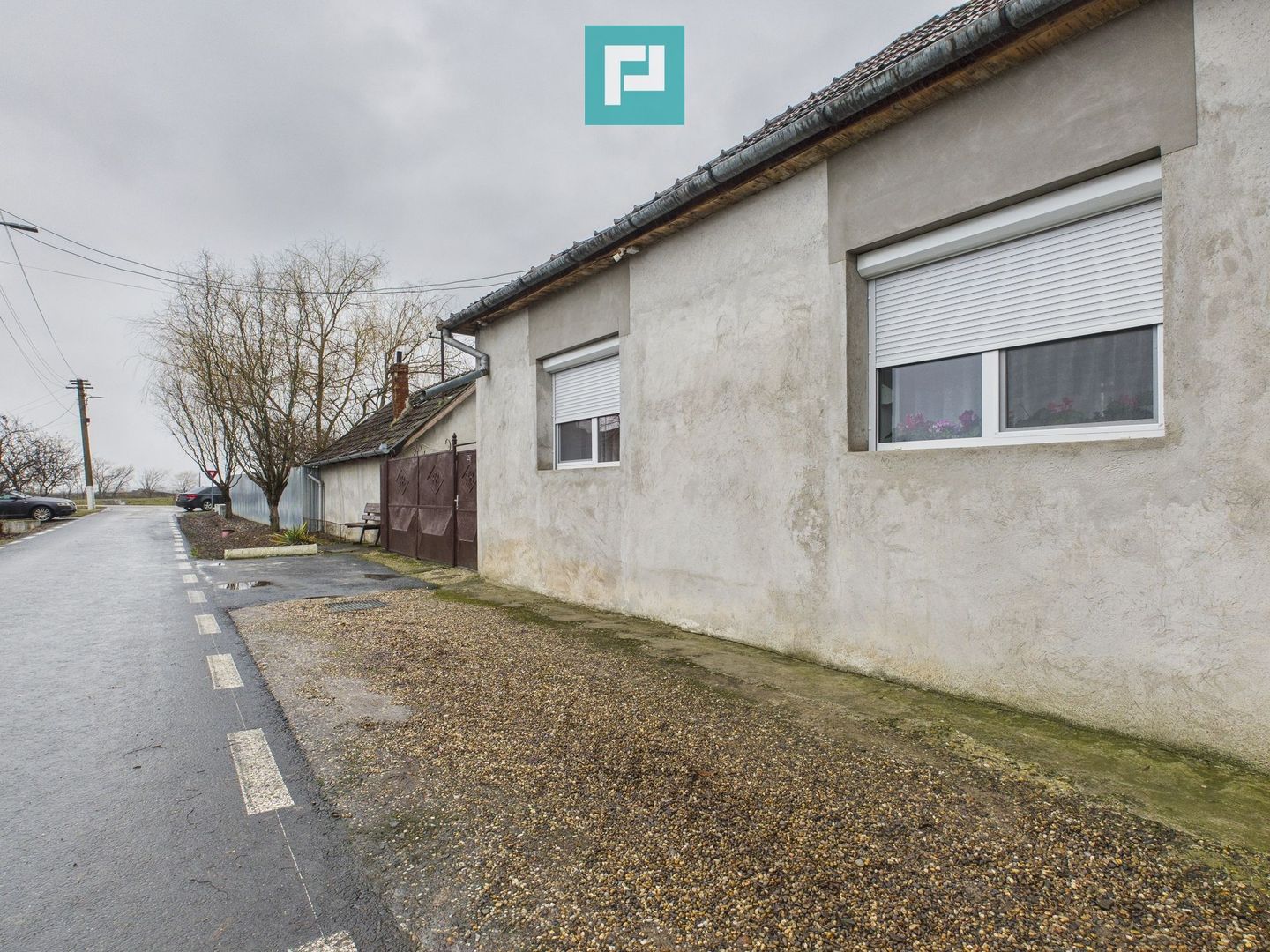 Casă cu 2 corpuri și 3 camere în Nădab