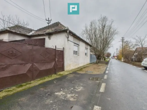 Casă cu 2 corpuri și 3 camere în Nădab