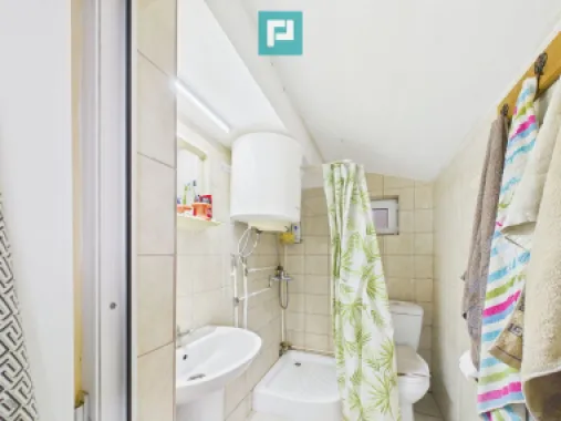 Casă cu 2 corpuri și 3 camere în Nădab