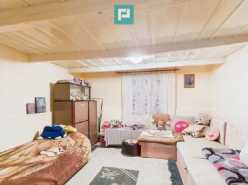 Casă cu 2 corpuri și 3 camere în Nădab