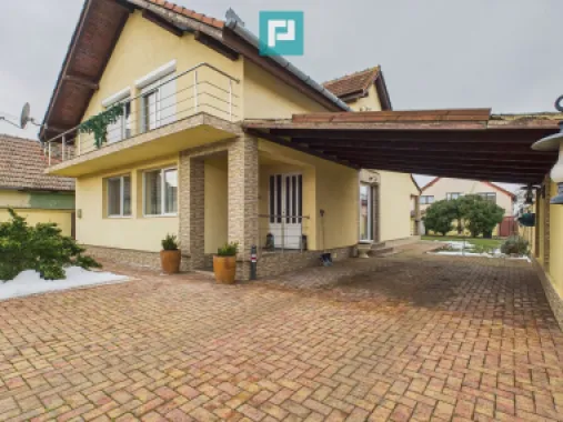 Logo Propertylab logo