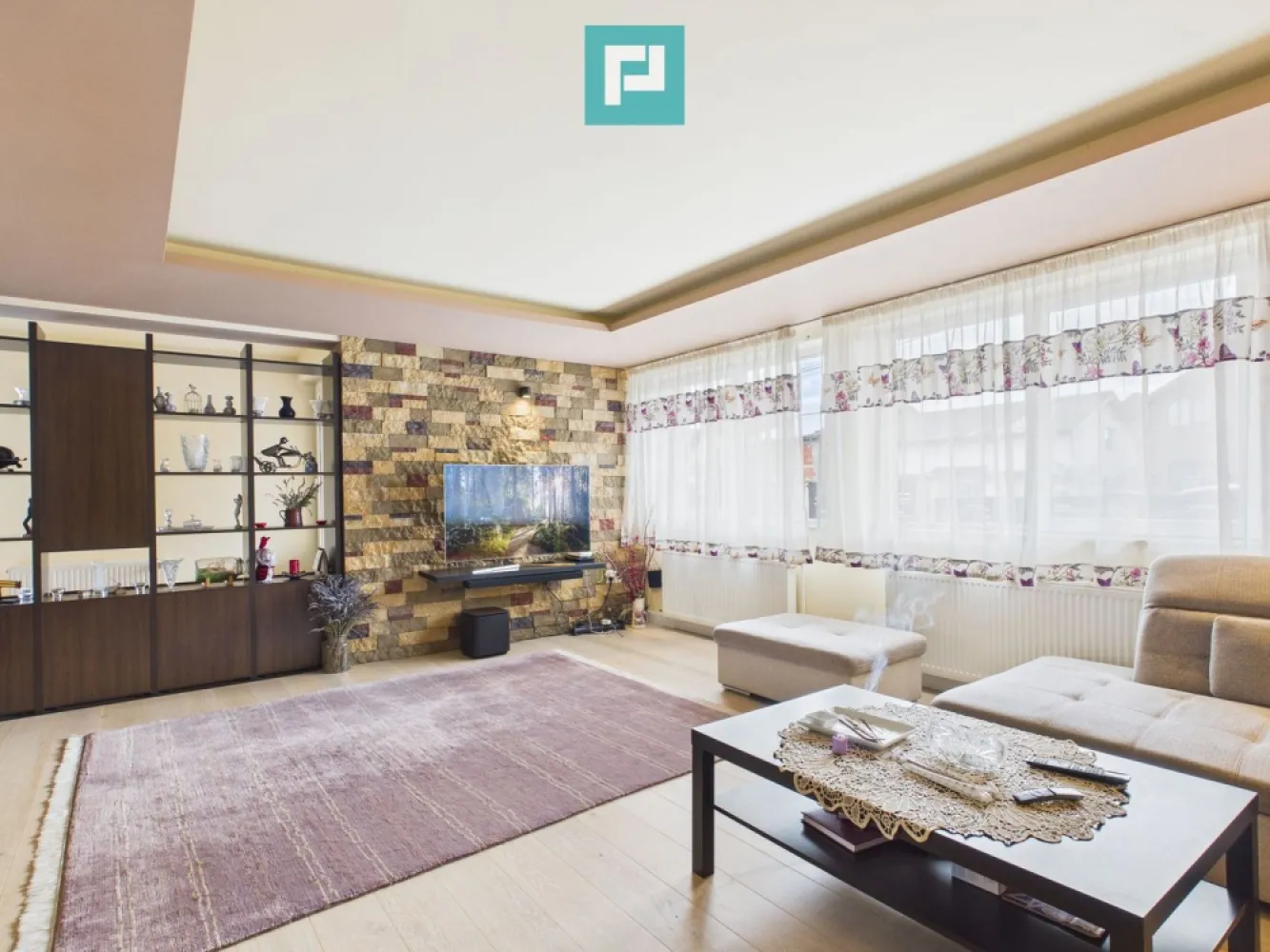 Vilă elegantă cu etaj în Zădăreni