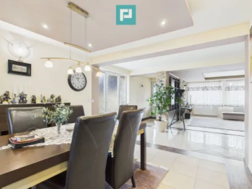 Vilă elegantă cu etaj în Zădăreni