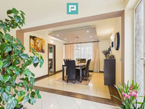 Vilă elegantă cu etaj în Zădăreni