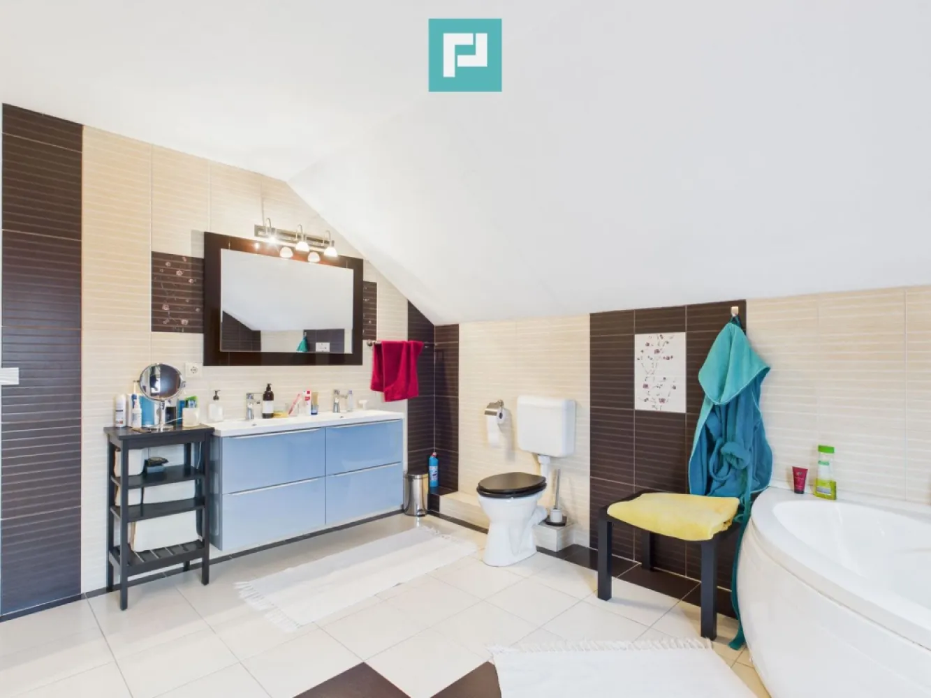 Vilă elegantă cu etaj în Zădăreni