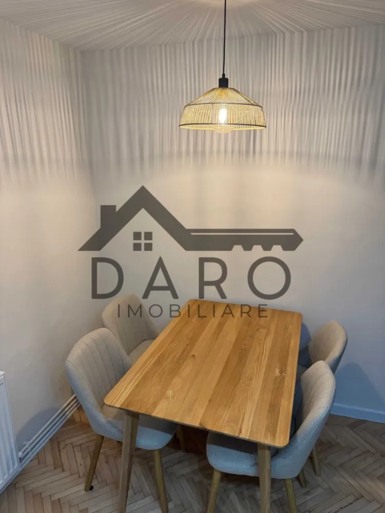 Apartament cu 3 camere, de inchiriat, direct de la proprietar. Strada Transilvania