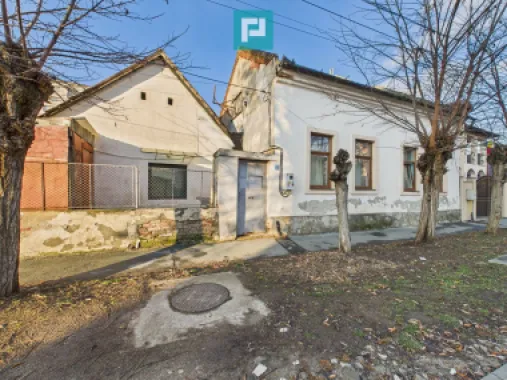 Casă individuală cu anexă în Vaicu