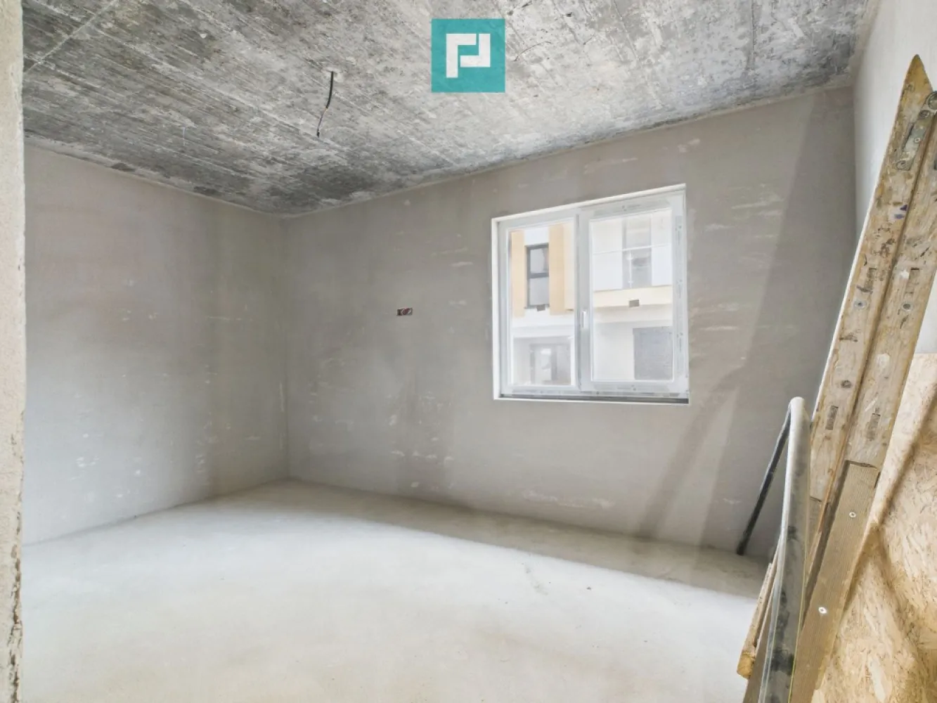 Apartament 3 camere cu curte proprie în Giroc