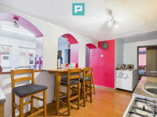 Casă frumoasă la Iratoș la preț bun