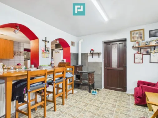 Casă frumoasă la Iratoș la preț bun