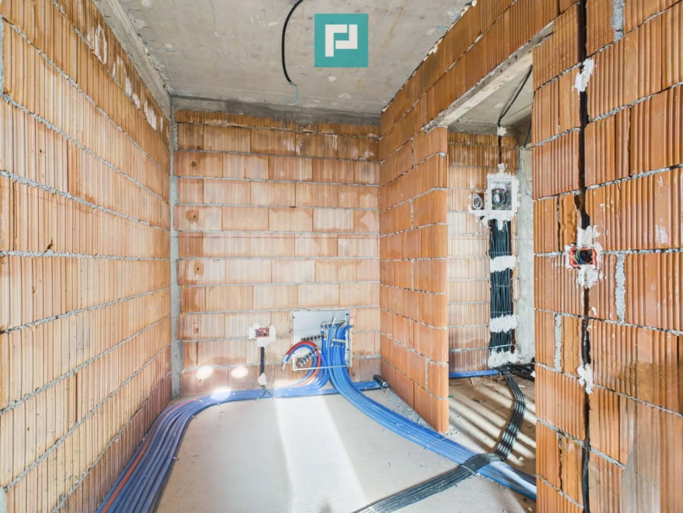 Penthouse cu terasă generoasă, în centrul Chișodei