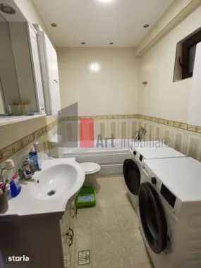 Vanzare apartament 3 camere | Bloc (8 ap) | Loc de parcare | Gorjului