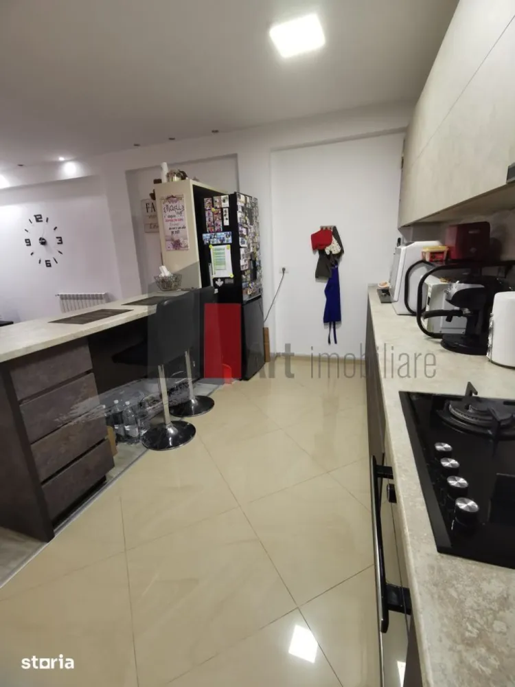 Vanzare apartament 3 camere | Bloc (8 ap) | Loc de parcare | Gorjului