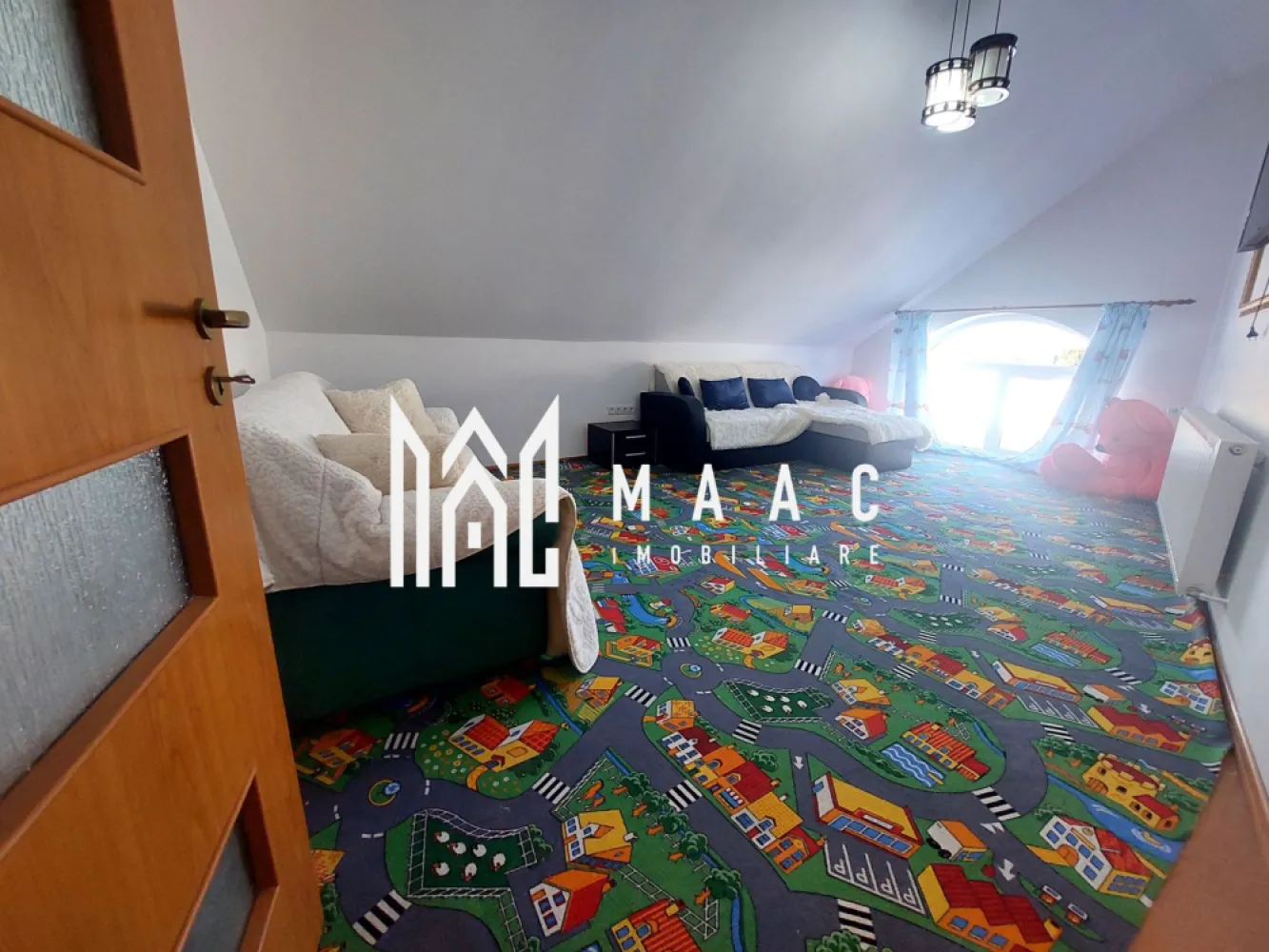 Casă | 4 camere | 240 MPU | Acces auto | Mediaș