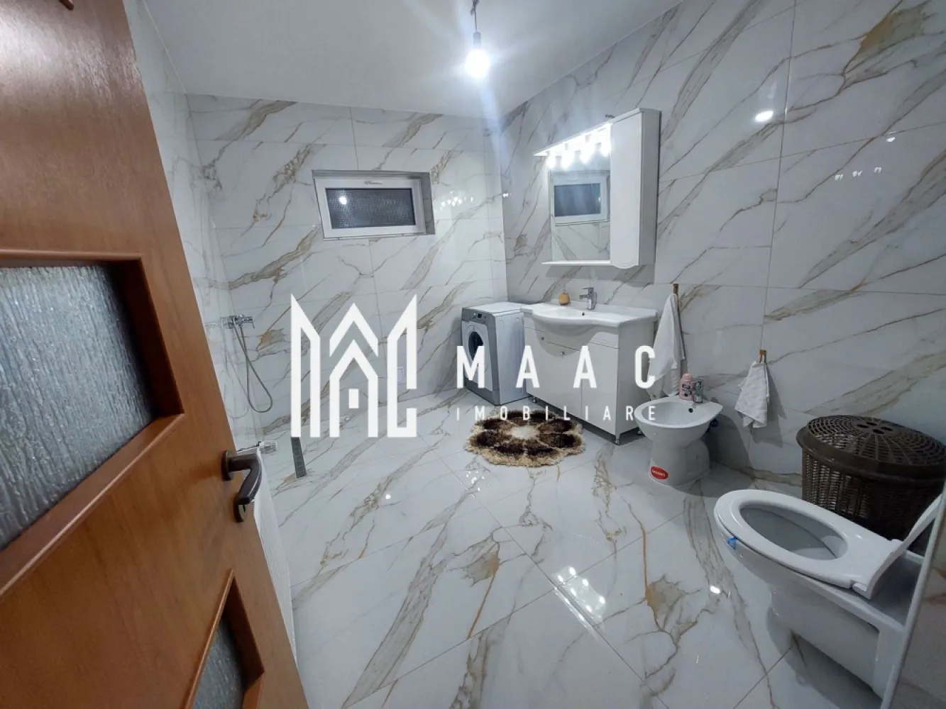 Casă | 4 camere | 240 MPU | Acces auto | Mediaș