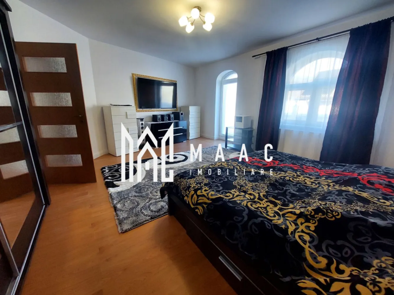 Casă | 4 camere | 240 MPU | Acces auto | Mediaș