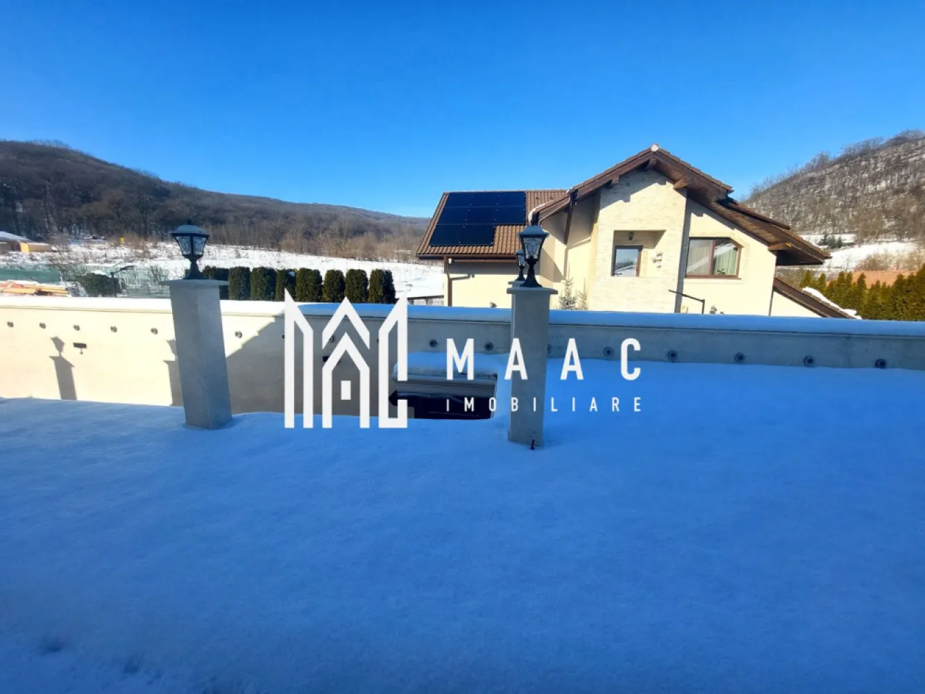 Casă | 4 camere | 240 MPU | Acces auto | Mediaș